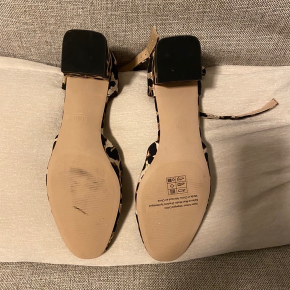 Cabi Kiki Leopard Print Shoe. Size 9. Item # 6015 - Picture 4 of 4